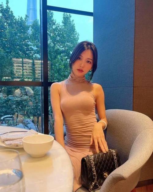 已经死亡了的漂亮女奥特战士