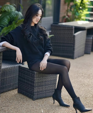 美女的大逼逼